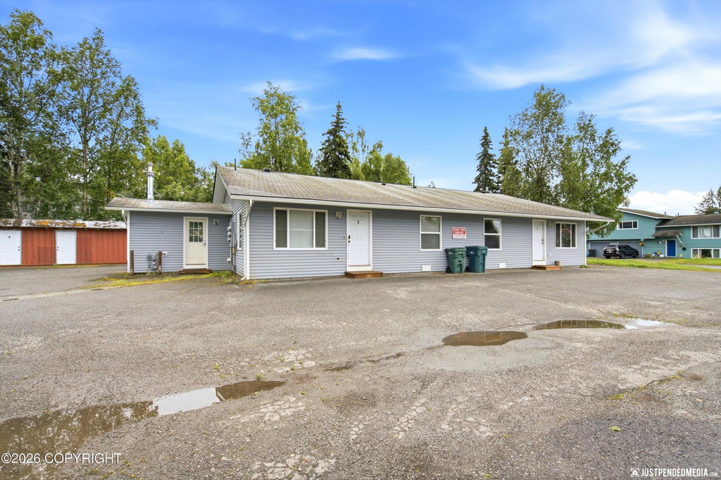 8421 E 3Rd Ave, Anchorage, AK 99504