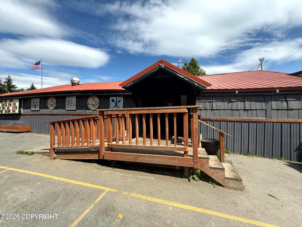 453 E Pioneer Ave, Homer, AK 99603