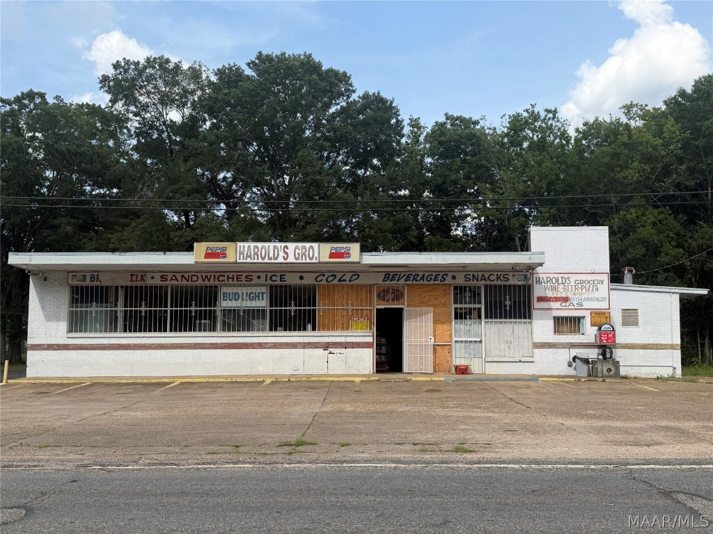 1601 Old Montgomery Rd, Selma, AL 36703