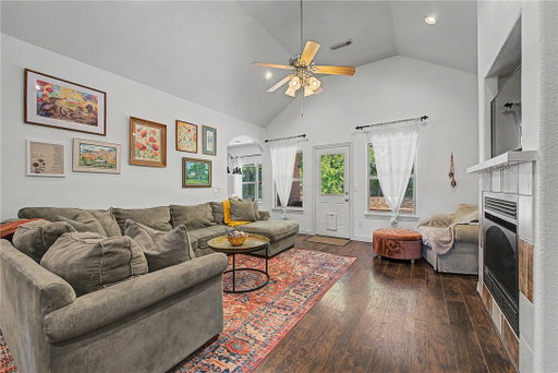 listing main photo