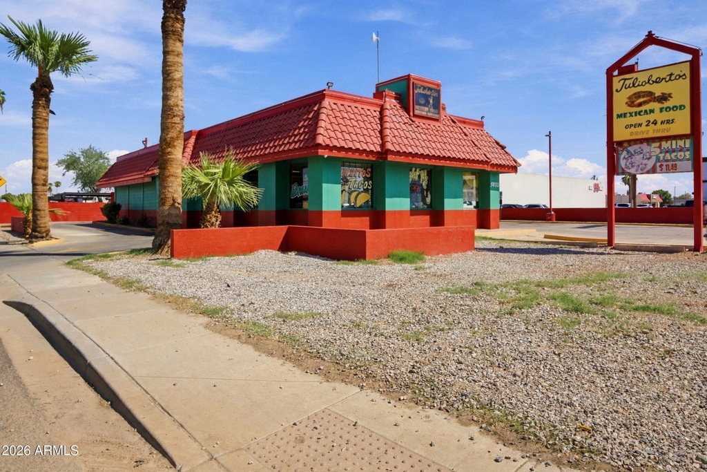 5033 N 67Th Ave, Glendale, AZ 85301