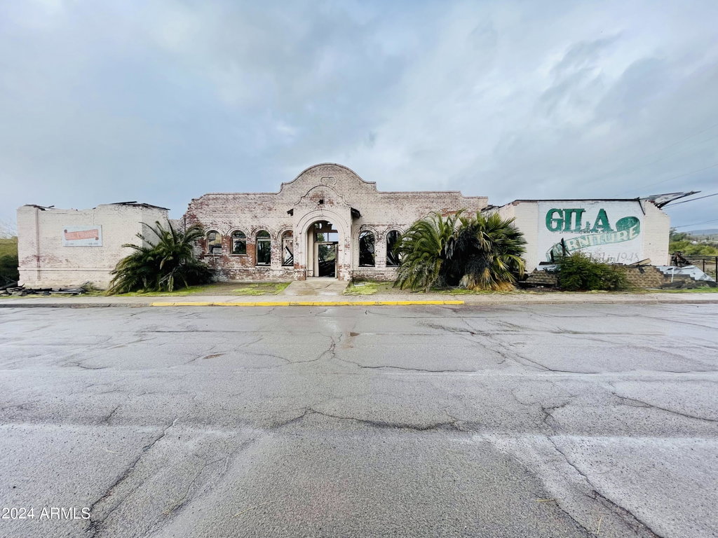 627 N Utah Ave, Hayden, AZ 85135