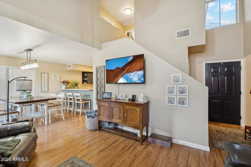 listing main photo