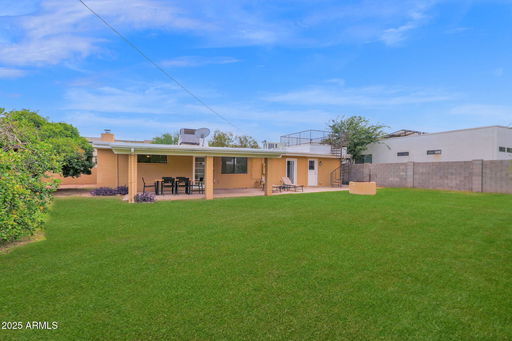 listing main photo