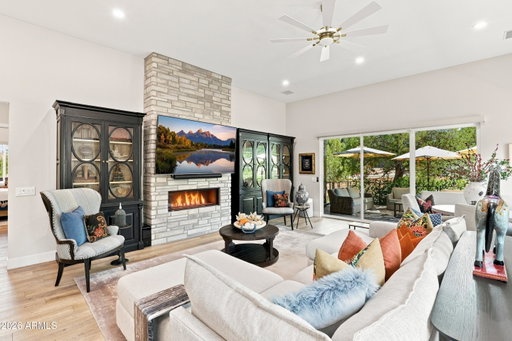 listing main photo