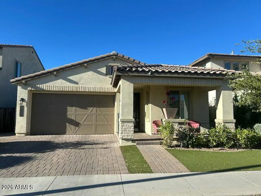 listing main photo