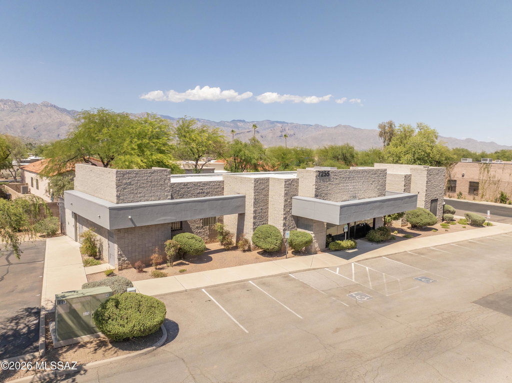 7255 E Tanque Verde Rd, Tucson, AZ 85715