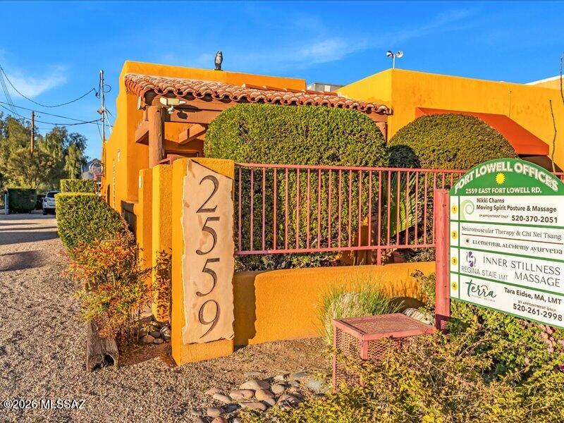 2559 E Fort Lowell Rd, Tucson, AZ 85716
