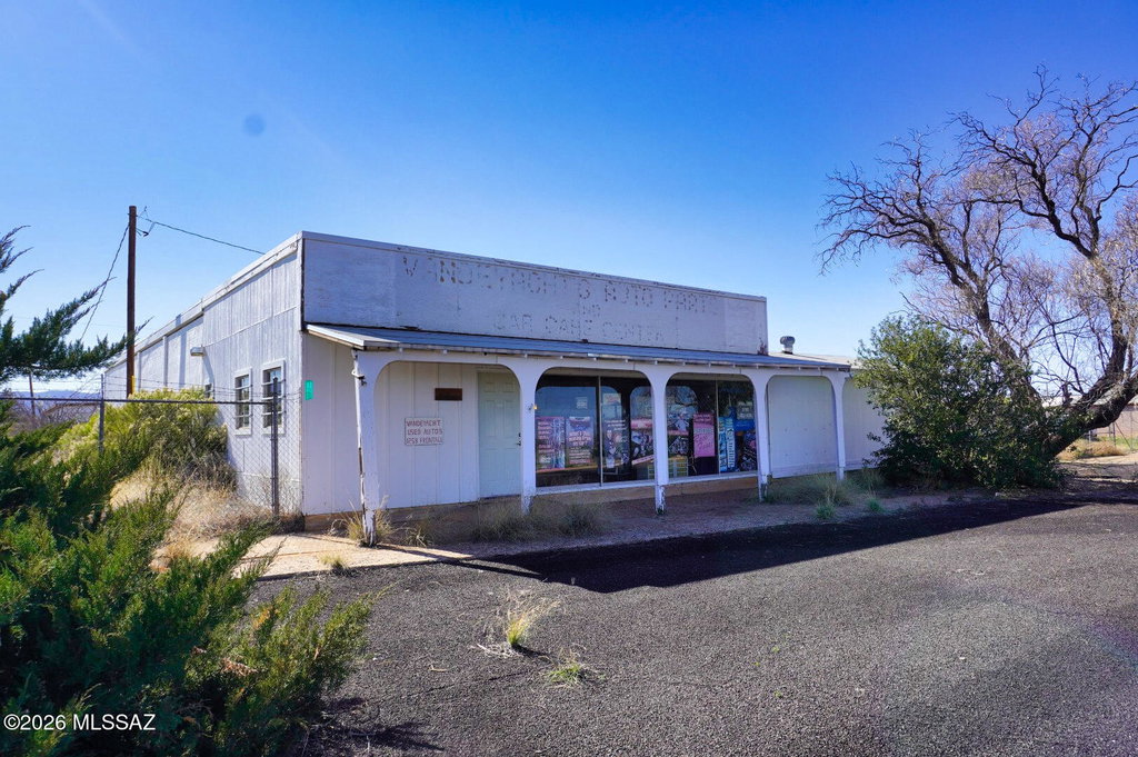 125 N Frontage Rd, Pearce, AZ 85625