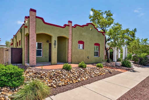 listing main photo