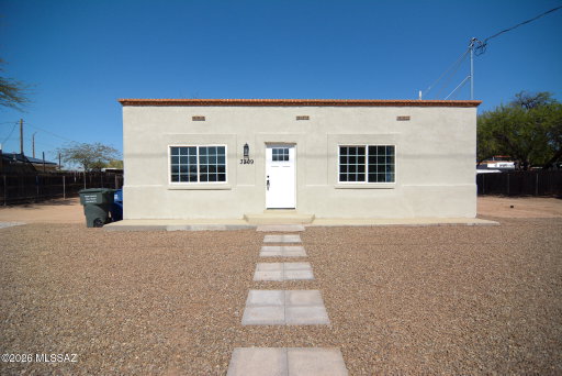 listing main photo