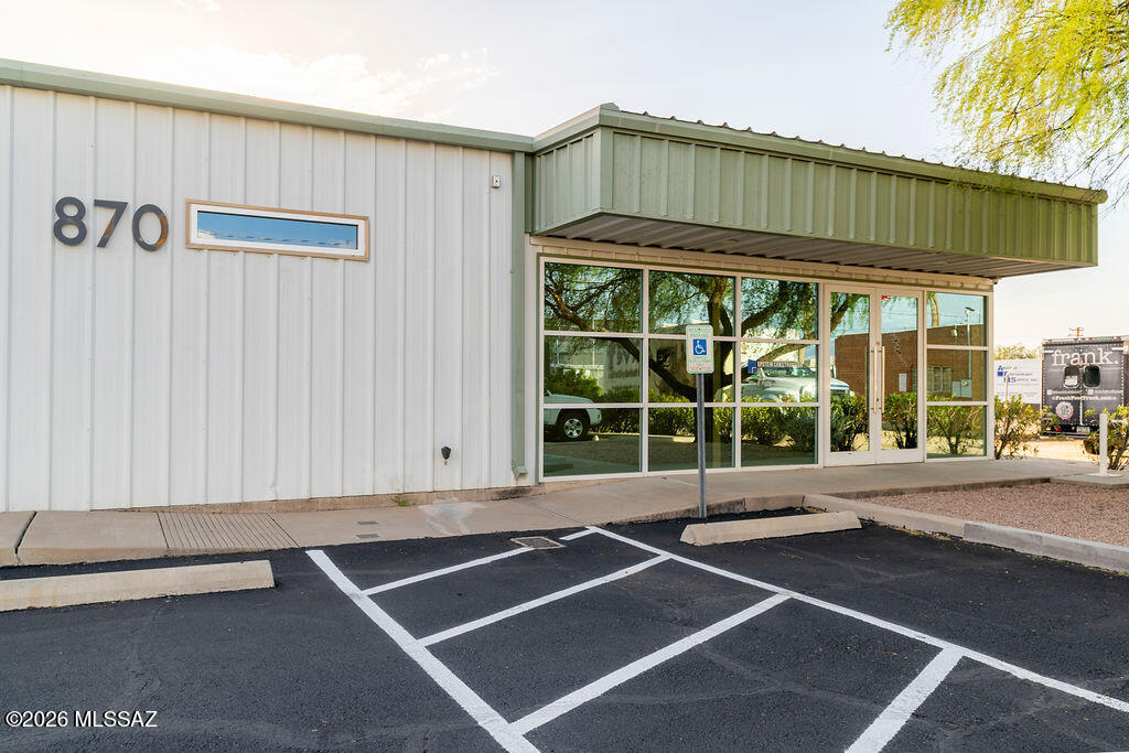 870 S Campbell Ave, Tucson, AZ 85719
