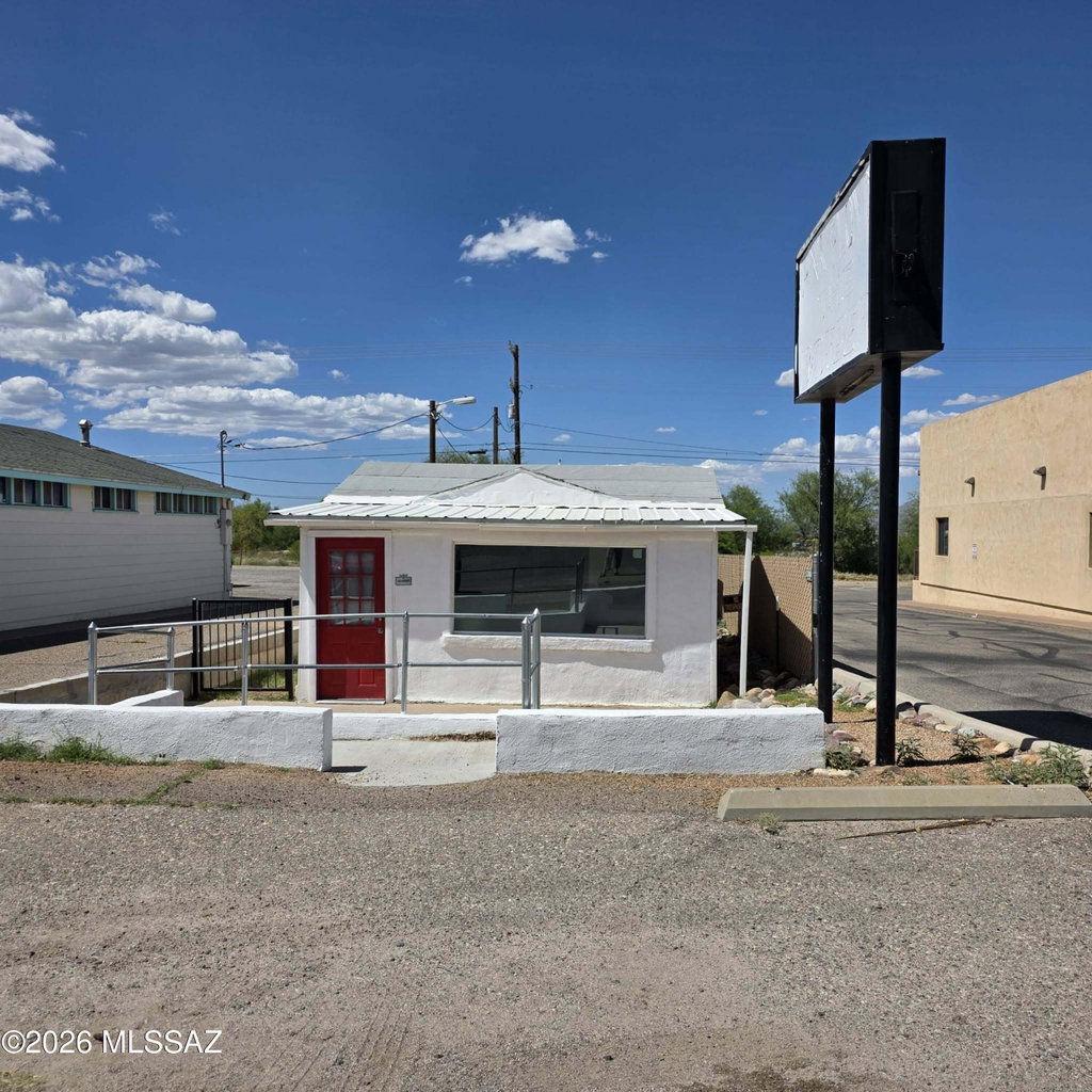 698 W 4Th St, Benson, AZ 85602