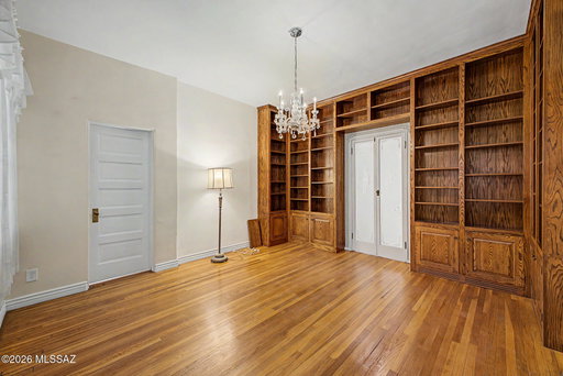 listing main photo