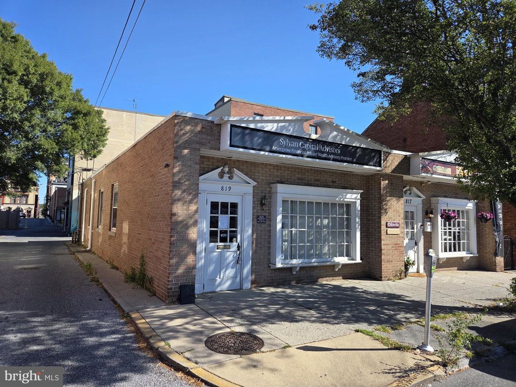 817 Chestnut St, Lebanon, PA 17042