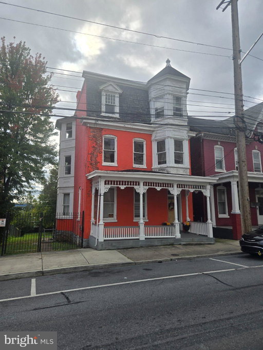 listing main photo
