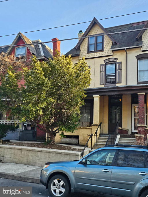 listing main photo