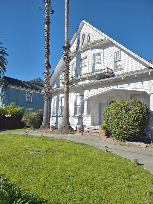 listing main photo