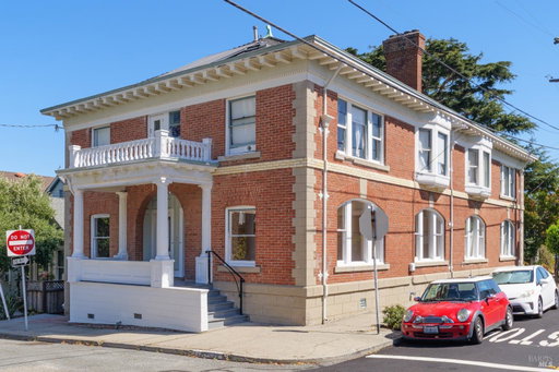 listing main photo