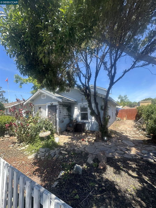 listing main photo