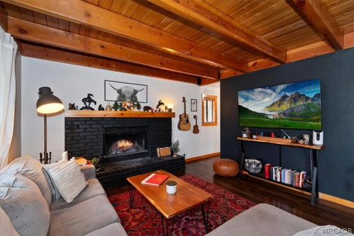 listing main photo