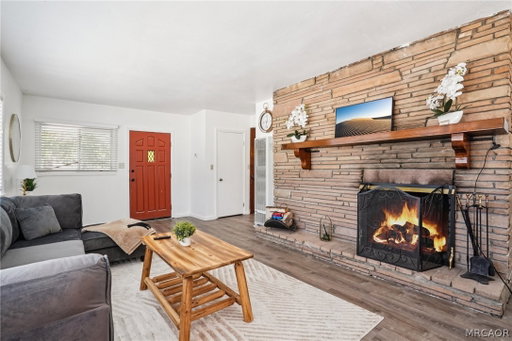 listing main photo