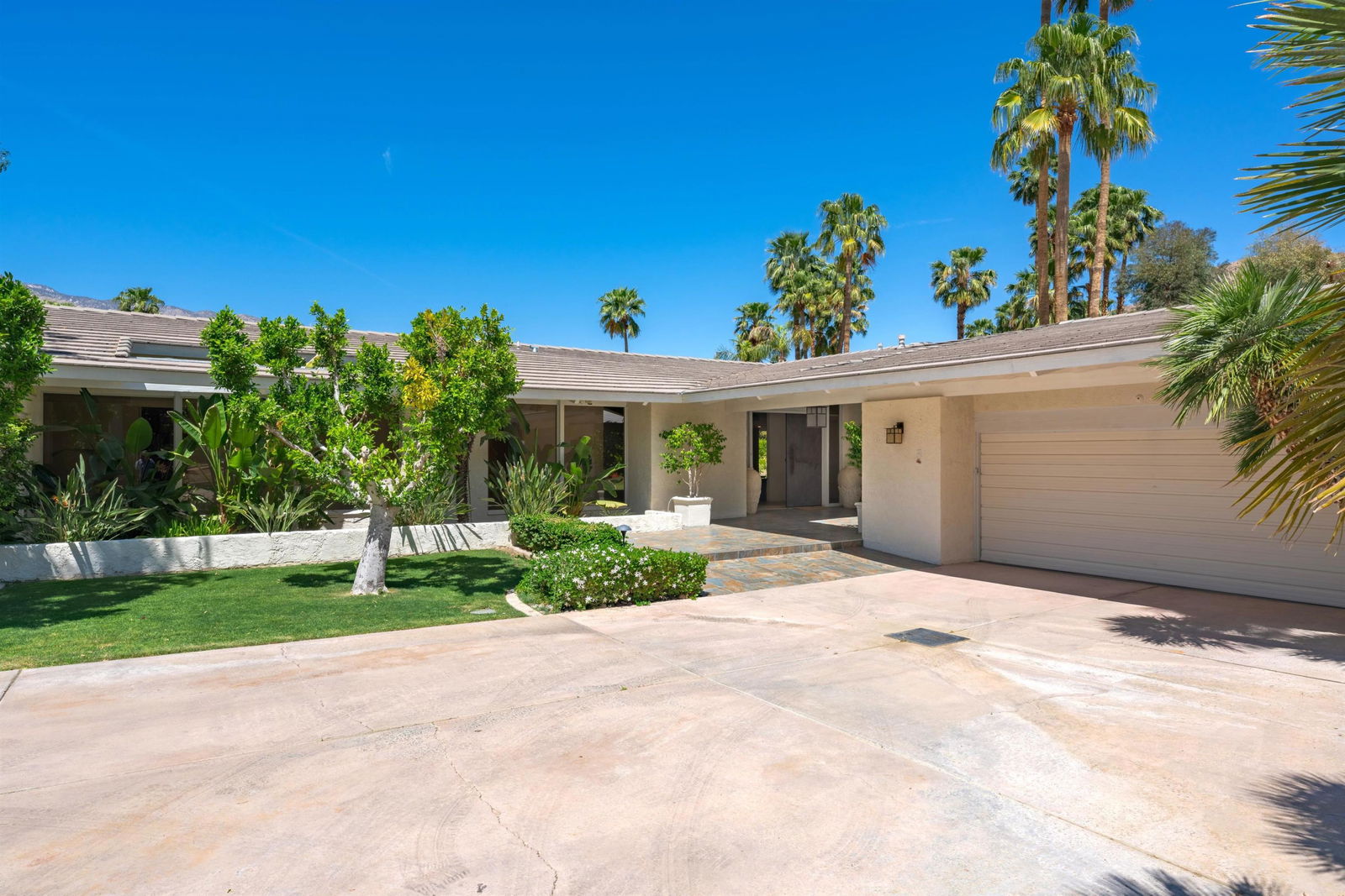 3660 Andreas Hills Dr, Palm Springs, CA 92264 Home for Sale