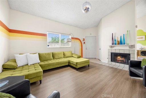 listing main photo