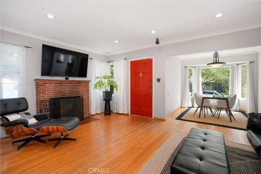 listing main photo