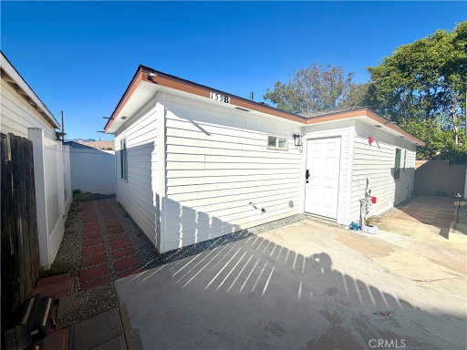 listing main photo