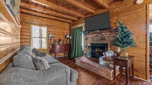 listing main photo