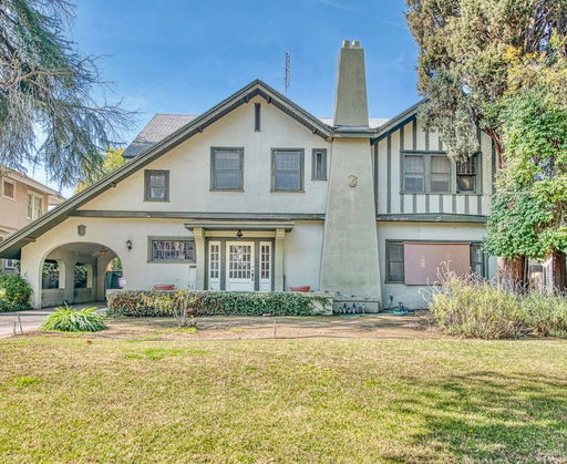 listing main photo