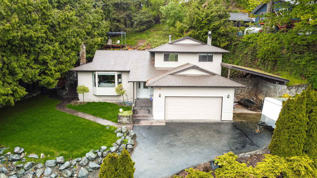  10055 Kenswood Dr, Chilliwack BC V2P 7N6 Home for Sale
