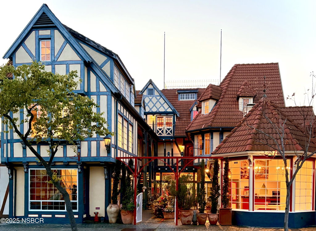 437 2Nd St, Solvang, CA 93463