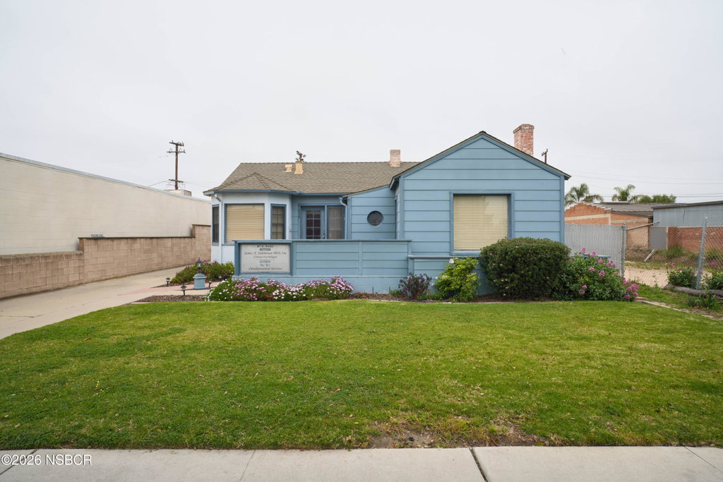 117 E Fesler St, Santa Maria, CA 93454