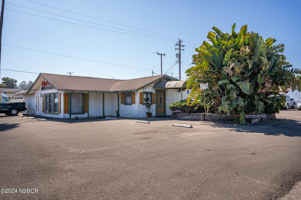120 E Foster Rd, Santa Maria, CA 93455