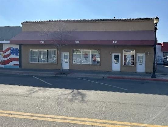 958 O St, Firebaugh, CA 93622