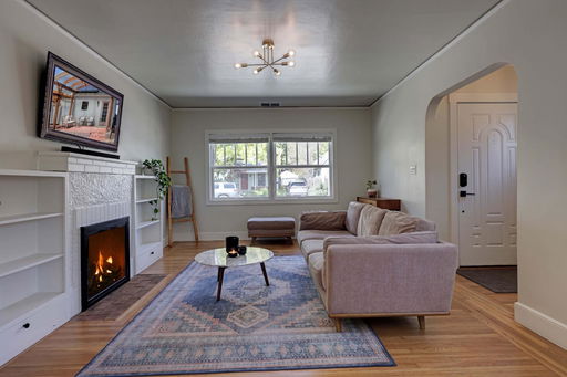 listing main photo