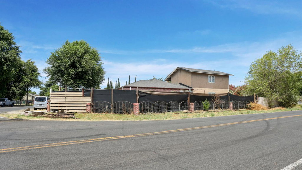 10556 S Priest Rd, French Camp, CA 95231