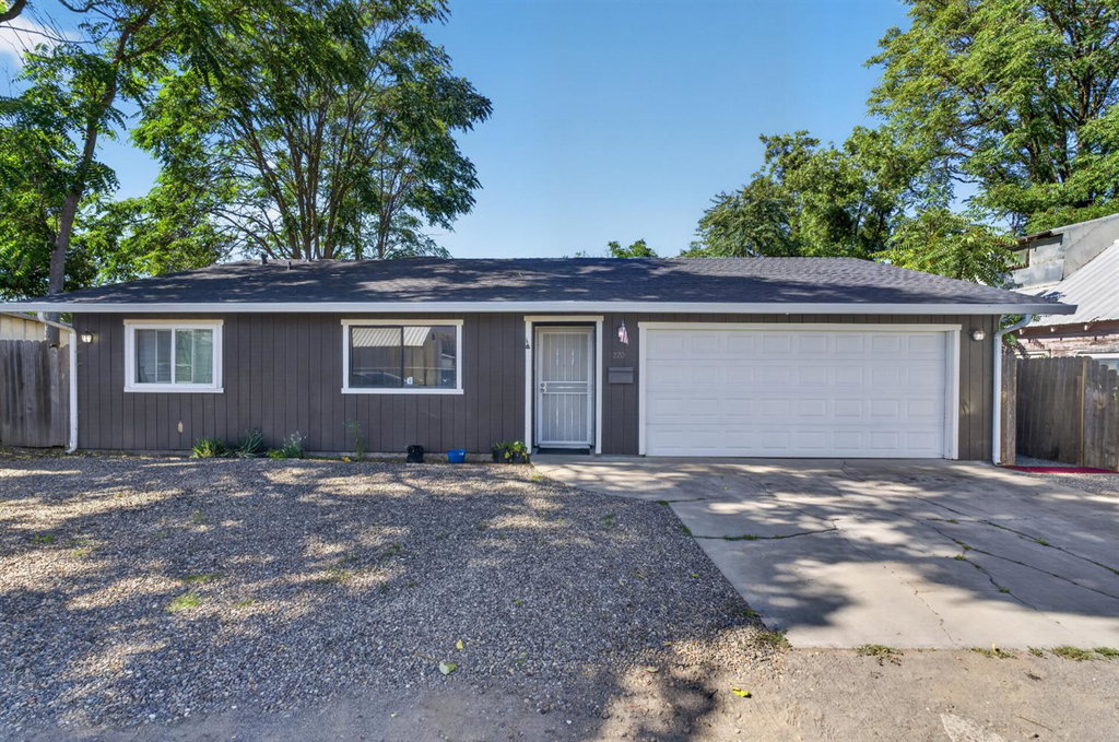 218 Plane Ave, Woodland, CA 95695