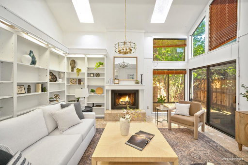 listing main photo
