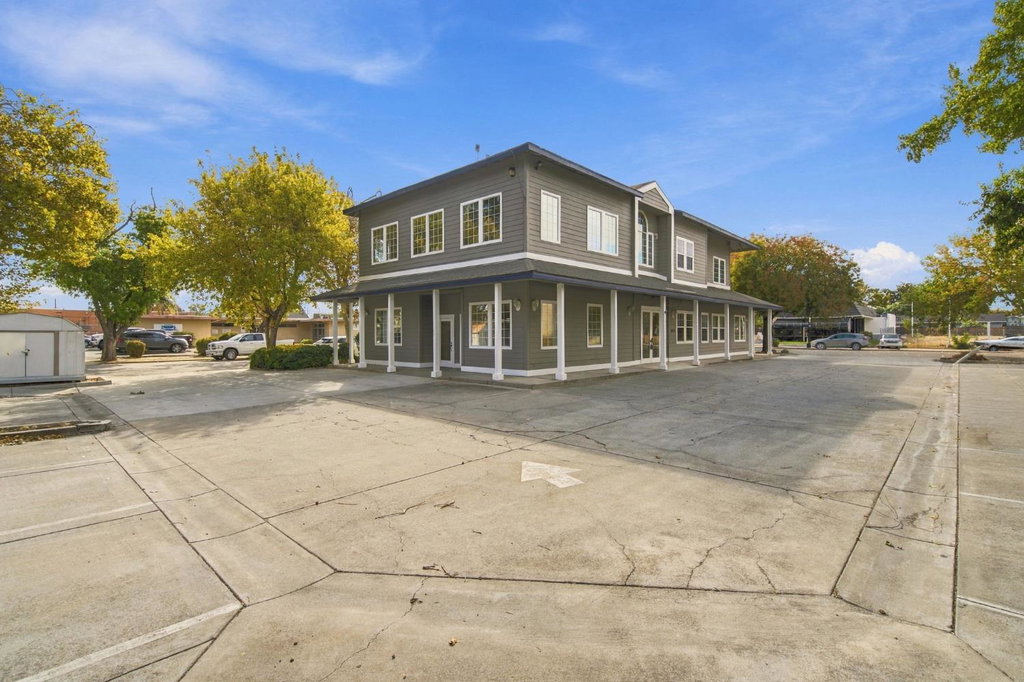 411 W 11Th St, Tracy, CA 95376