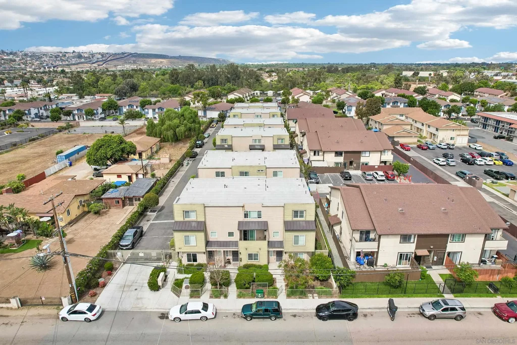 307 Sycamore Rd, San Ysidro, CA 92173