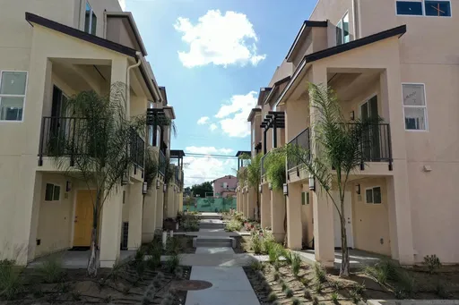 listing main photo
