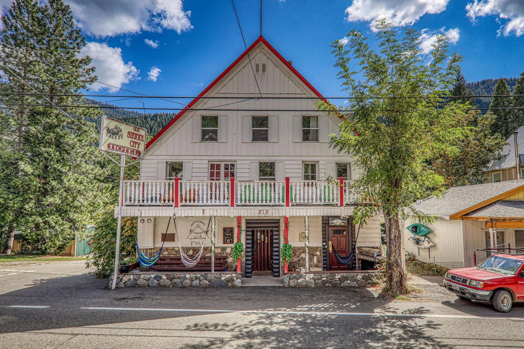 212 Main St, Sierra City, CA 96125