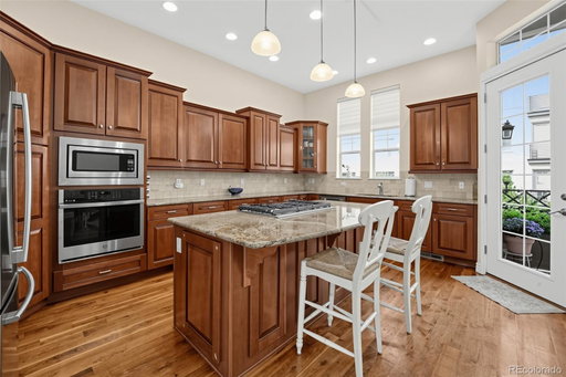 listing main photo