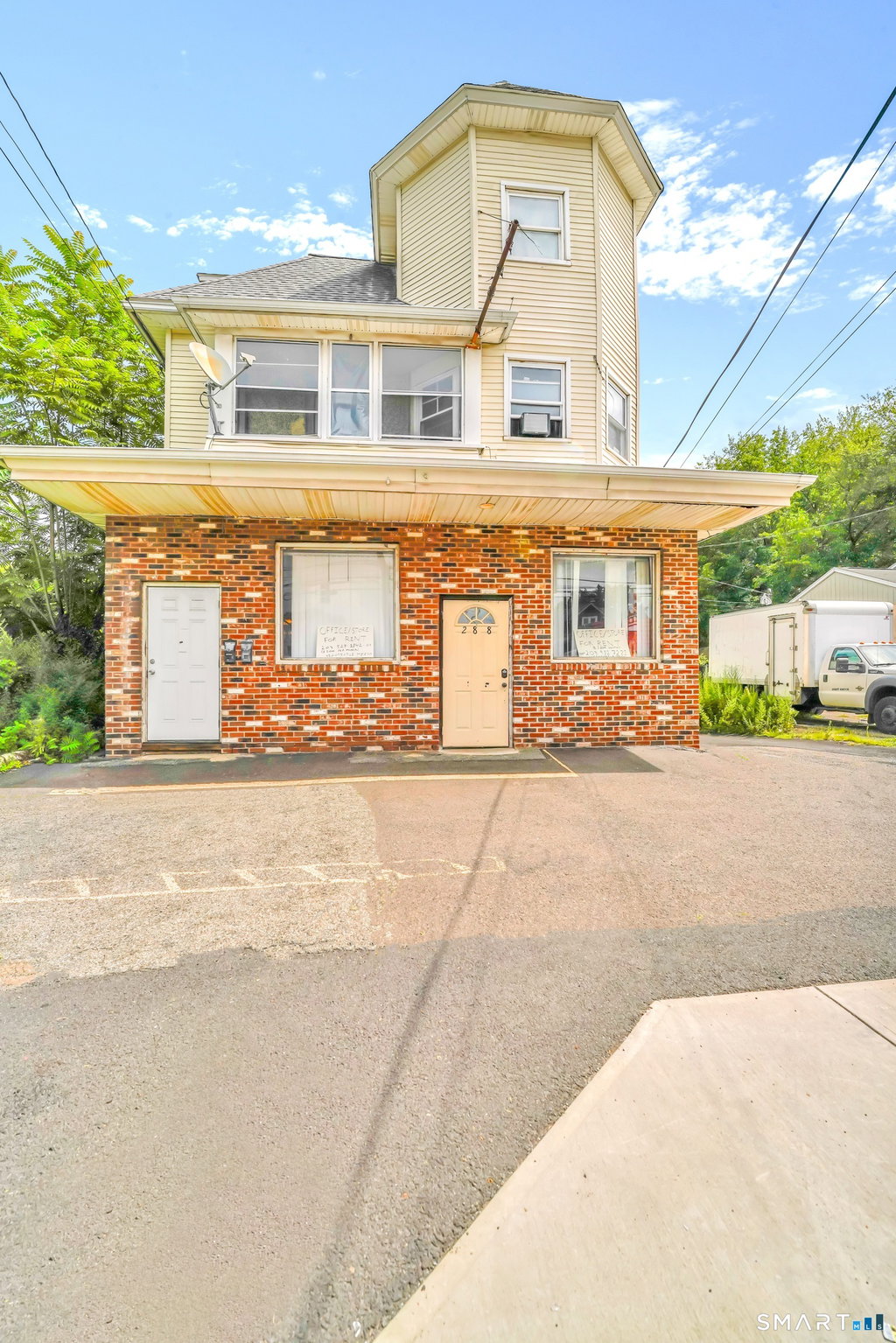 288 Cook Ave, Meriden, CT 06451