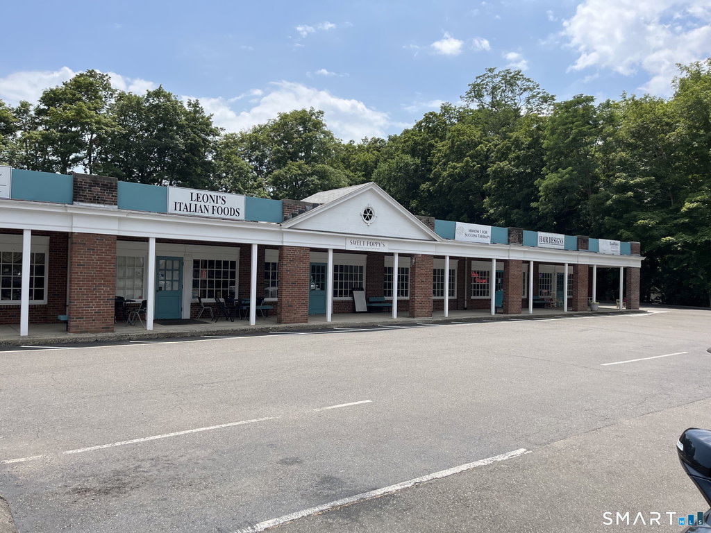 1715 Foxon Rd, North Branford, CT 06471