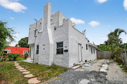 listing main photo