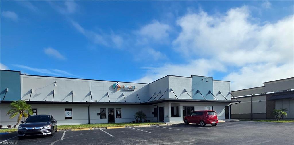 643 Cape Coral Pkwy E, Cape Coral, FL 33904
